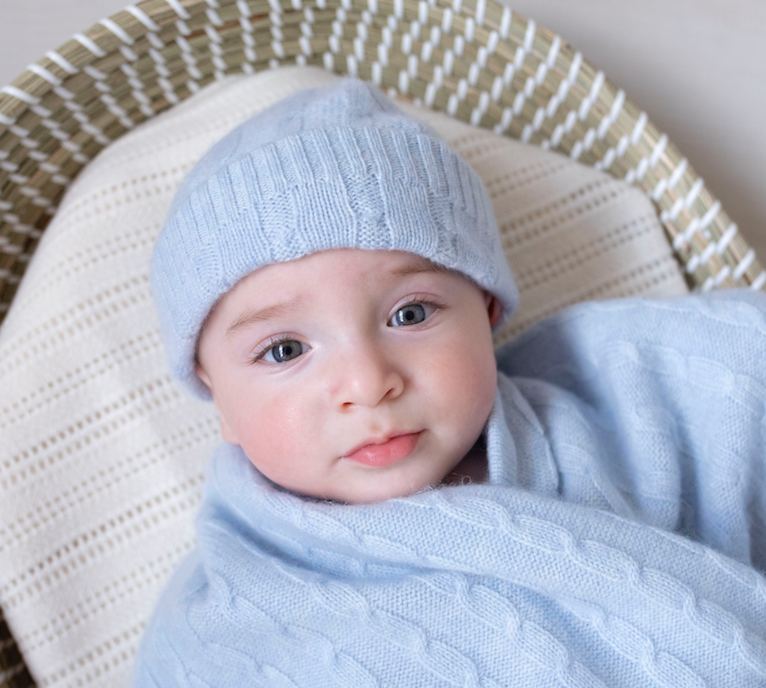 Newborn cable knit hat hotsell